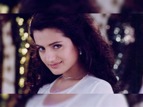 ameesha patel sexy video|Ameesha Patel drops videos from the beach: ‘Hope I could be as。